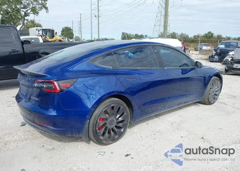 2018 Tesla Model 3 Long Range/Performance z USA, uszkodzony, nr VIN 5YJ3E1EB2JF084128